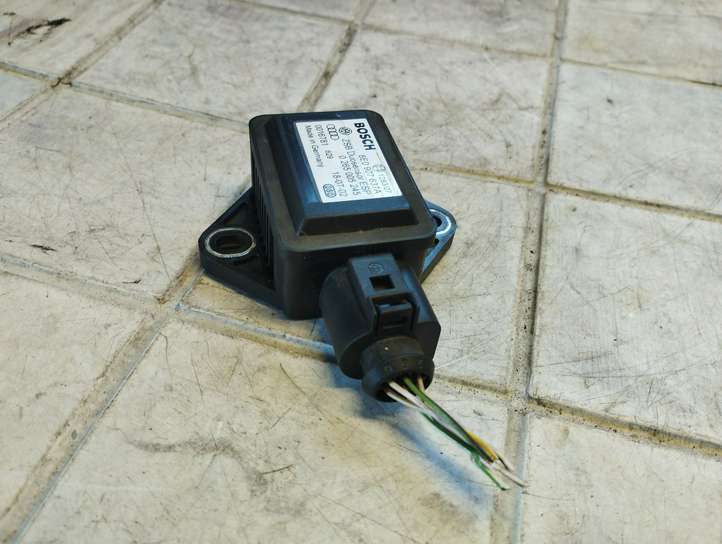 Audi A4 (2000 - 2006)  8E0907637A Датчик ESP (системы стабильности) (датчик курсовой устойчивости))