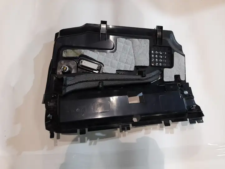 BMW 6 F12 F13 (2010 - 2018) 10822910 Нижняя отделка панели приборов — фото 2