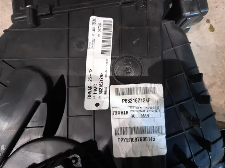 Chrysler Pacifica (2016 - ) 68216212AF Комплект системы вентиляции салона — фото 2