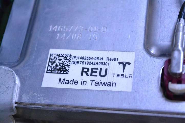 Tesla Model 3 (2017 - 2023)  146255405H Другие приборы