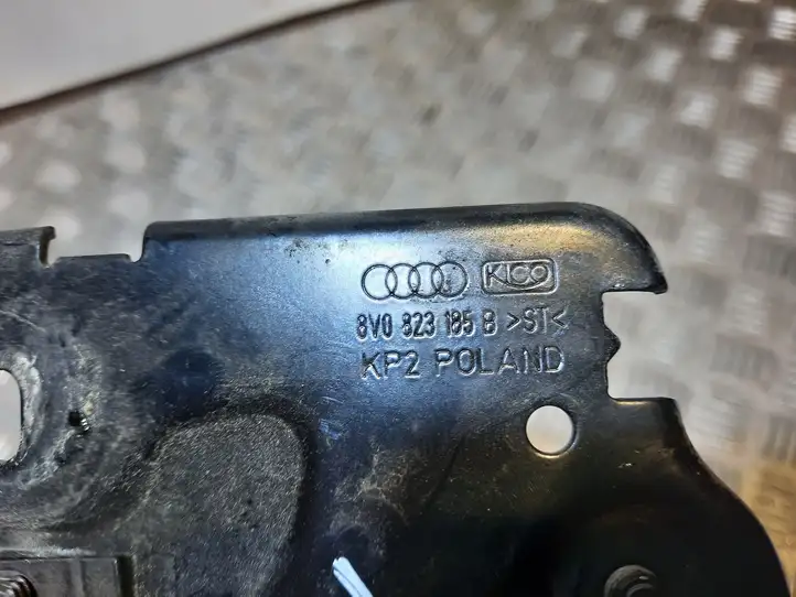 Audi A3/S3 8V (2012 - 2016) 8V0823185B Кронштейн замка капота — фото 2