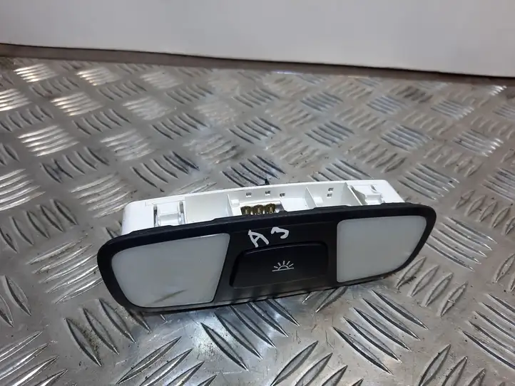 Audi A3/S3 8V (2012 - 2016) 8V0947111 Задняя подсветка — фото 1