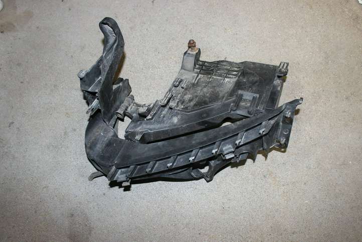 Audi A5 (2007 - 2011)  8T0805607L Держатель передней фары