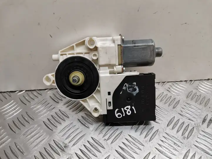 Audi A3/S3 8P (2004 - 2008) 8P0959801F Стеклоподъемник задней двери — фото 1