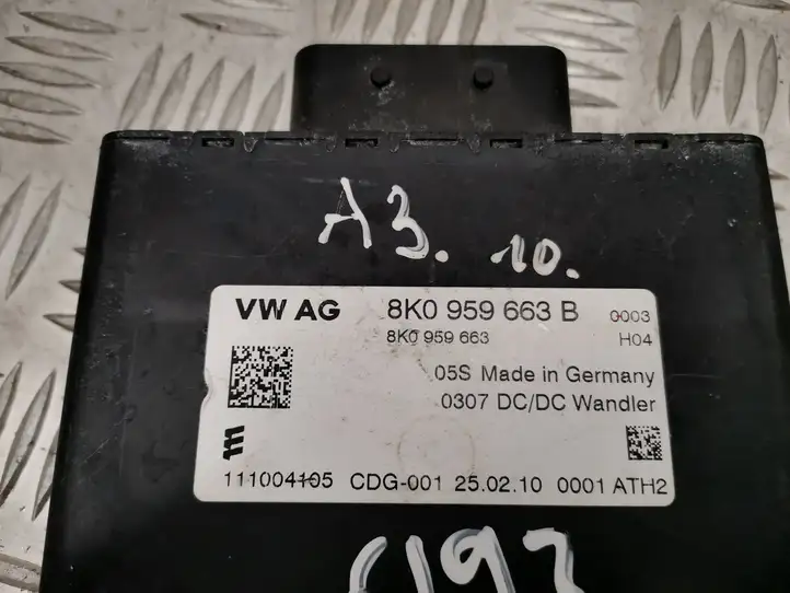 Audi A3/S3 8P (2004 - 2008) 8K0959663B Прочие блоки управления — фото 3