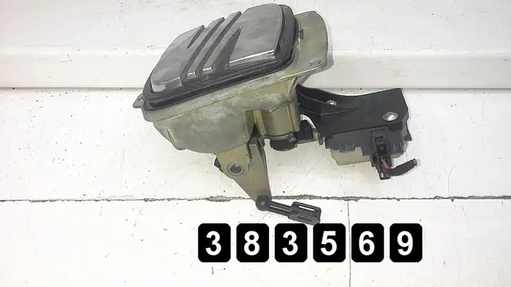 Seat Ibiza III (6L) (2002 - 2008) 6l6827573b Ручка крышки багажника — фото 2
