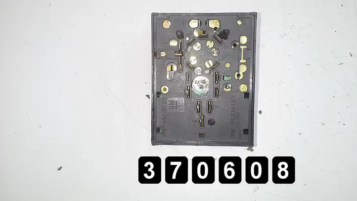 Opel Astra G (1998 - 2004) 09180775 Другие включатели / ручки/ переключатели — фото 3