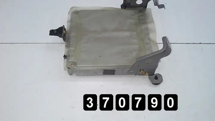 Toyota Corolla Verso E121 (2001 - 2004) 2000d 8966113060 1758005211 Блок управления двигателем (ЭБУ) — фото 3