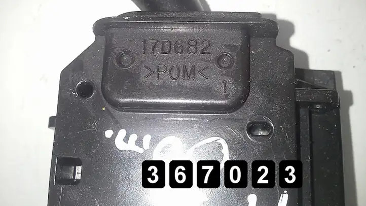 Mazda 3 I (2003 - 2006) 17d682 Другие включатели / ручки/ переключатели — фото 4
