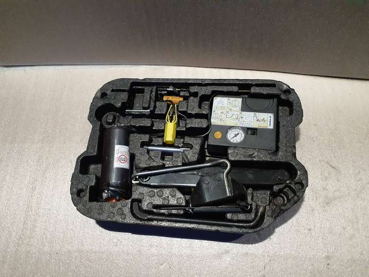 Citroen C4 Picasso (2006 - 2013)  9681017280 Комплект инструментов