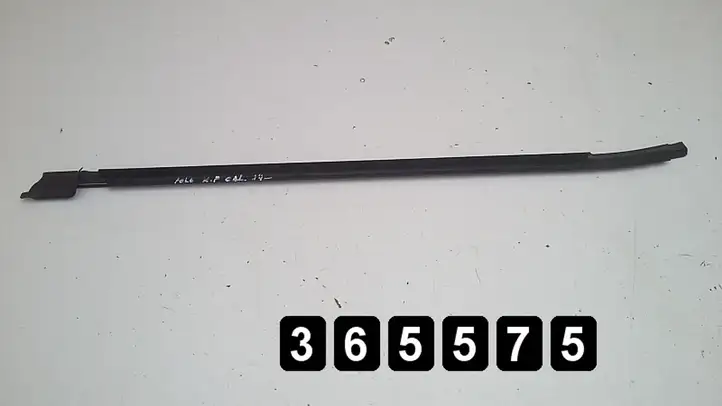 Volkswagen Polo V 6R (2009 - 2015) 6R6839477 Накладка стекла задней двери — фото 3