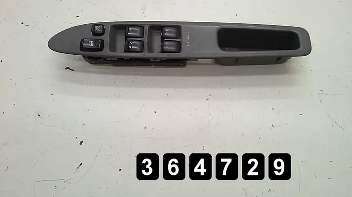 Toyota Avensis Verso (2001 - 2004) 8404044030 Другие включатели / ручки/ переключатели — фото 1