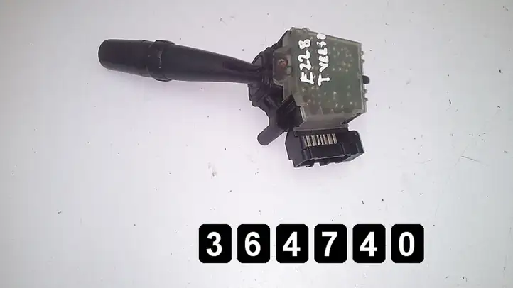 Toyota Avensis Verso (2001 - 2004) 8465228640 173654 Другие включатели / ручки/ переключатели — фото 3