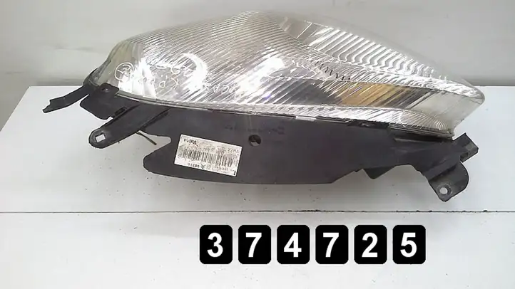 Citroen Xsara Picasso (1999 - 2012) Передняя фара — фото 4