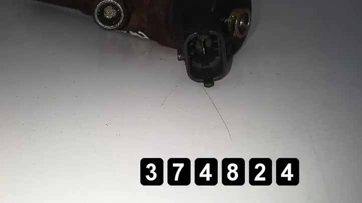 Citroen Xsara Picasso (1999 - 2012) 2000hdi9641742880045110076 Форсунка — фото 3