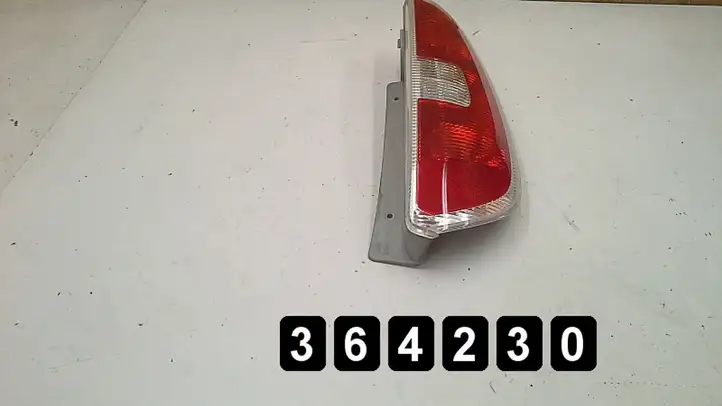 Skoda Roomster (5J) (2006 - 2010) defect 5j7945096 Задний фонарь в кузове — фото 3