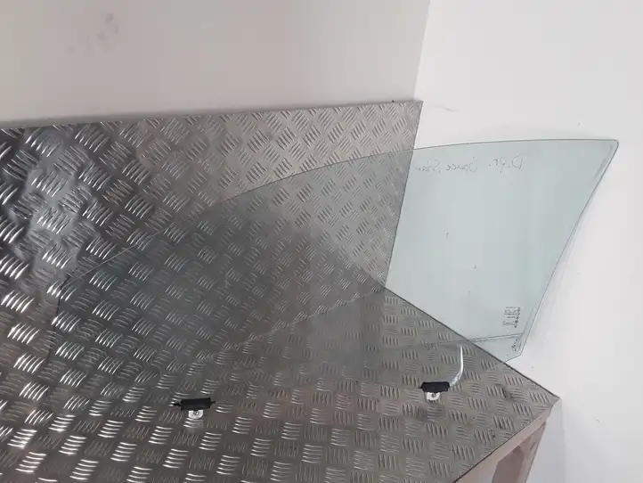 Mitsubishi Space Star (2016 - ) DOT207AS2 Стекло передней двери — фото 1