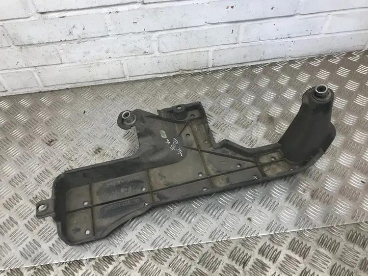 Toyota Auris E180 (2012 - 2018) 5762702090 Защита днища задней части — фото 1