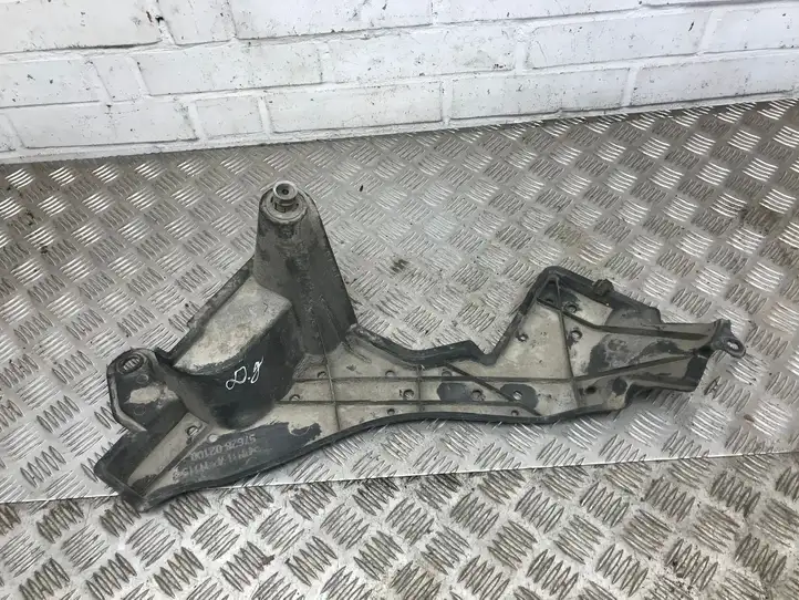 Toyota Auris E180 (2012 - 2018) 5762802100 Защита днища задней части — фото 1