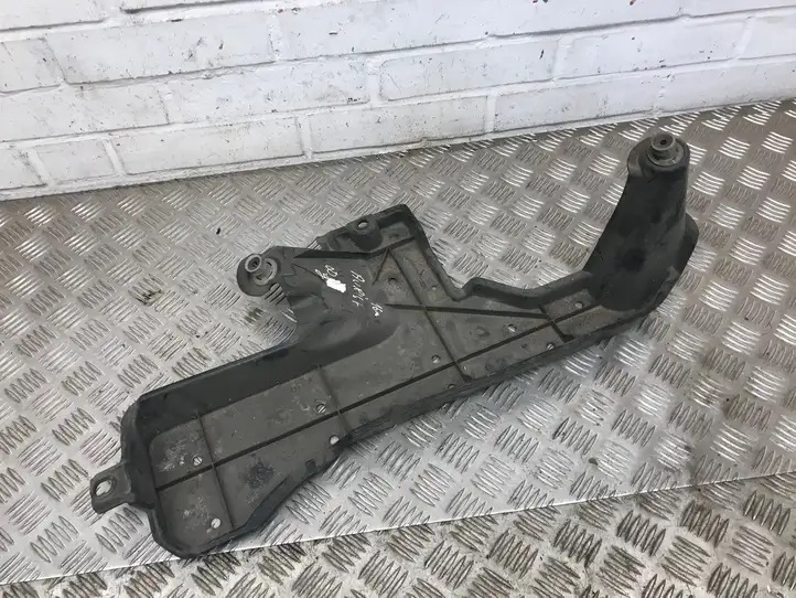 Toyota Auris E180 (2012 - 2018) 5762702090 Защита днища задней части — фото 1