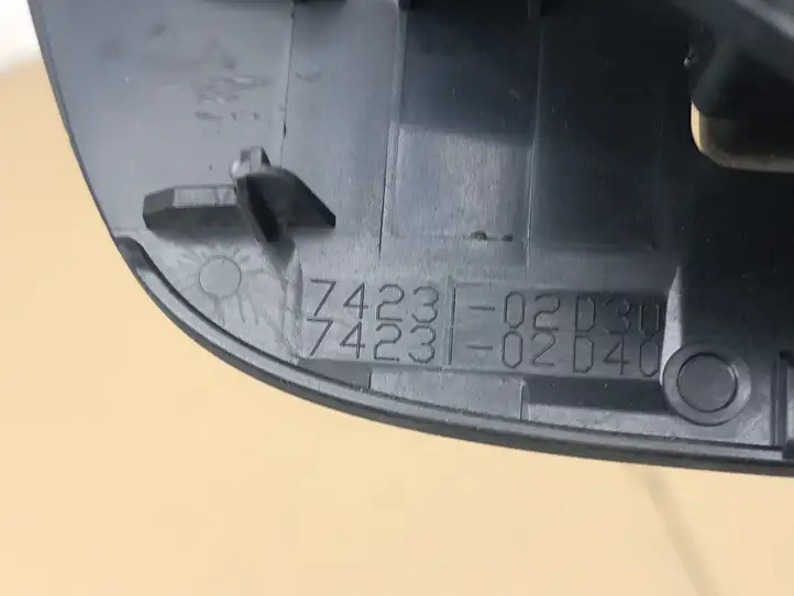Toyota Auris E180 (2012 - 2018) 8404002110 Блок кнопок стеклоподъемников — фото 4