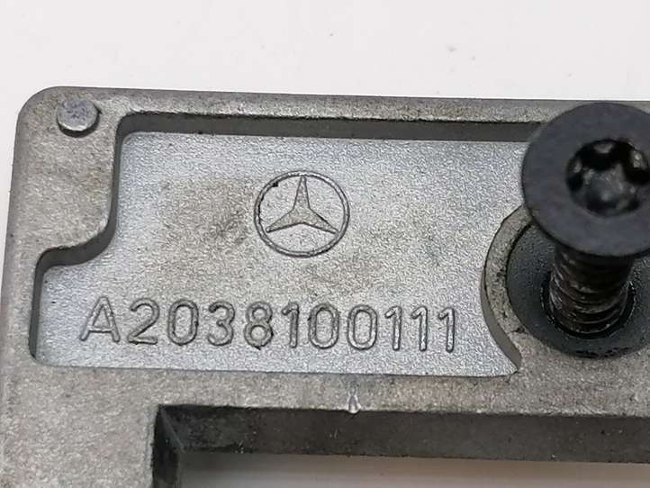 Mercedes-Benz C W203 (2000 - 2007)  A2038100111 Другая деталь салона
