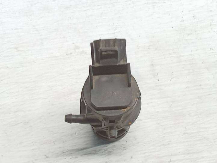 Mazda 6. (2002 - 2005)  8603102450 Насос оконной жидкости (стекол)