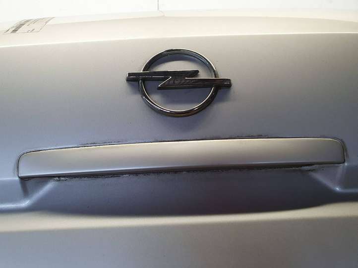 Opel Omega (1999 - 2004)   Задняя крышка (багажника)