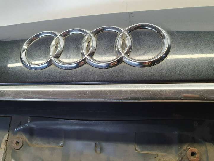 Audi A6 (2004 - 2008)   Задняя крышка (багажника)