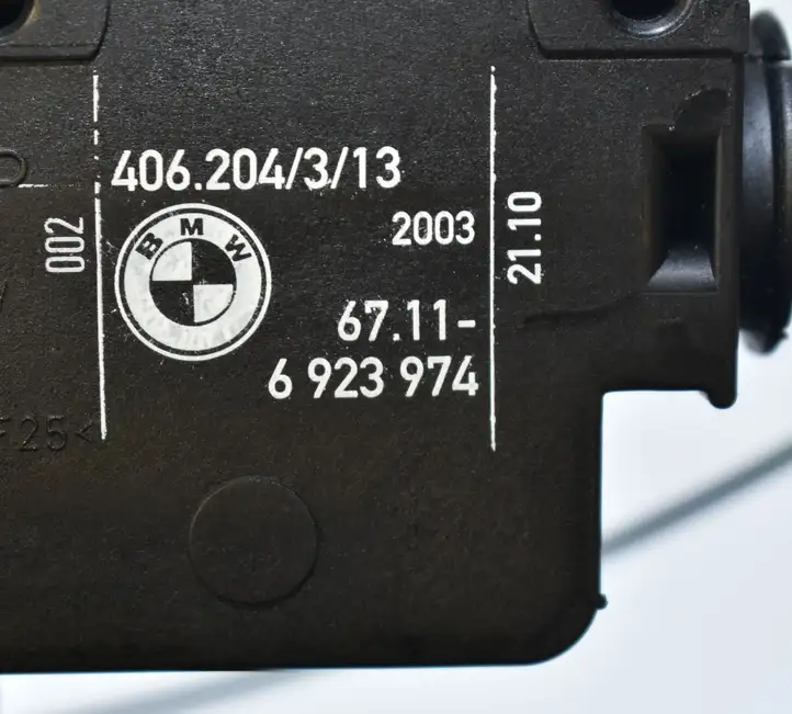 BMW X5 E53 (1999 - 2006) 6923974 Привод замка крышки топливного бака — фото 4