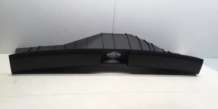 Suzuki Swift (2011 - 2016) Отделка порога багажника — фото 3