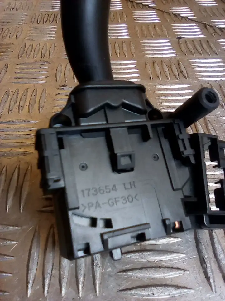 Toyota Avensis T250 (2003 - 2006) 173654LH Переключатель стеклоочистителей — фото 2
