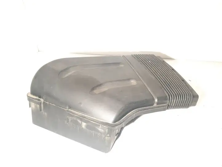 Audi A4 S4 B7 8E 8H (2004 - 2009) 8E0129617D Детали воздухозаборника — фото 1