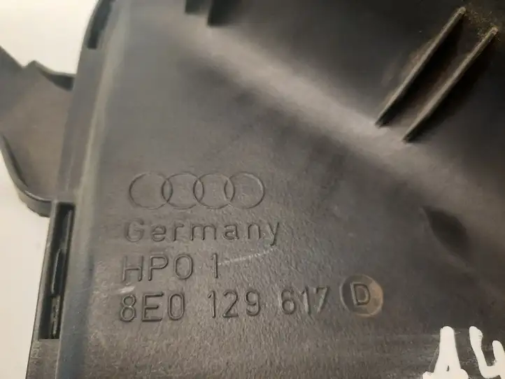 Audi A4 S4 B7 8E 8H (2004 - 2009) 8E0129617D Детали воздухозаборника — фото 3