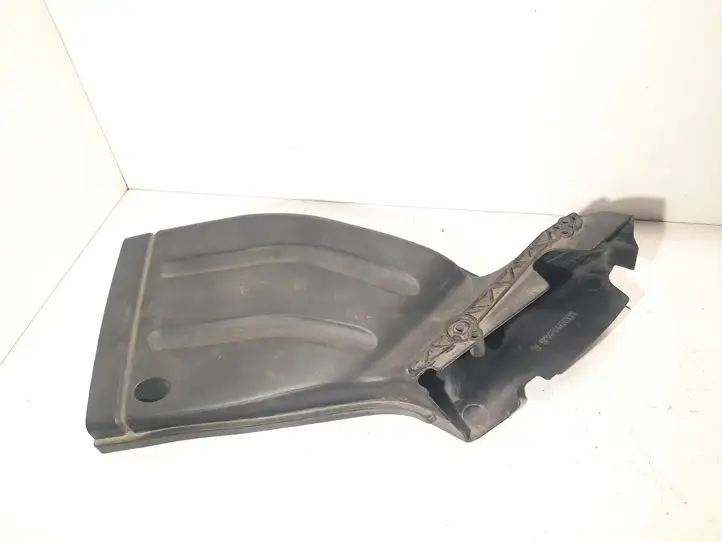 Audi A4 S4 B7 8E 8H (2004 - 2009) 8E0129618K Детали воздухозаборника — фото 2