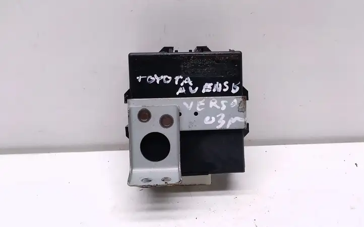 Toyota Avensis Verso (2001 - 2004) 8978044030 Блок иммобилайзера — фото 2