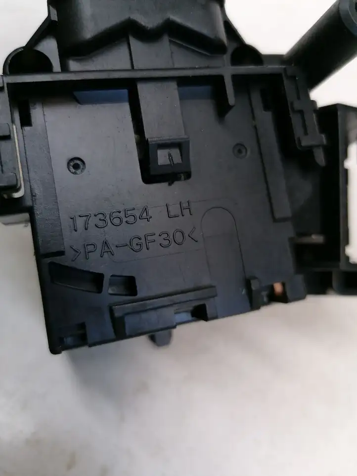Toyota Avensis T250 (2003 - 2006) 173654 Переключатель стеклоочистителей — фото 3