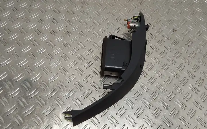 Toyota Corolla Verso AR10 (2004 - 2009) 5568064010 Центральный воздушный дефлектор — фото 6