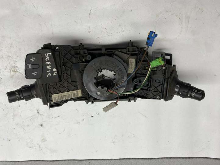 Renault Scenic II -  Grand scenic II (2003 - 2006)  820012772725K4 Комплект ручек