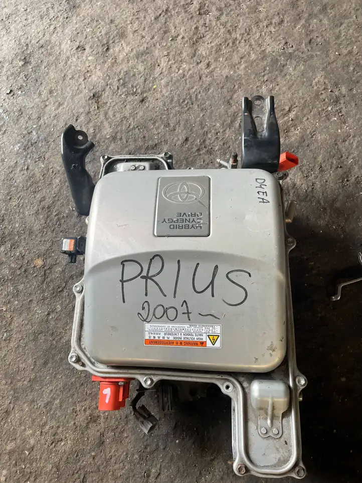 Toyota Prius (XW20) (2003 - 2009) G920047120 Инвертор напряжения — фото 2