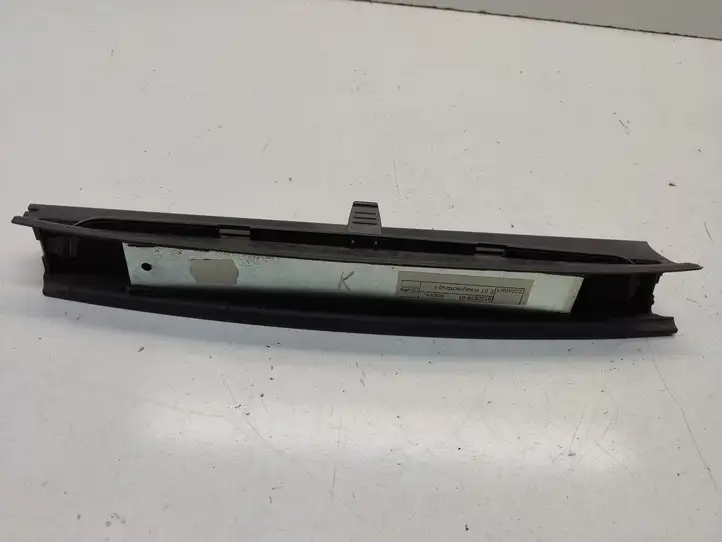 BMW 5 E60 E61 (2004 - 2010) 9122639 Солнцезащитная шторка заднего бокового окна — фото 5
