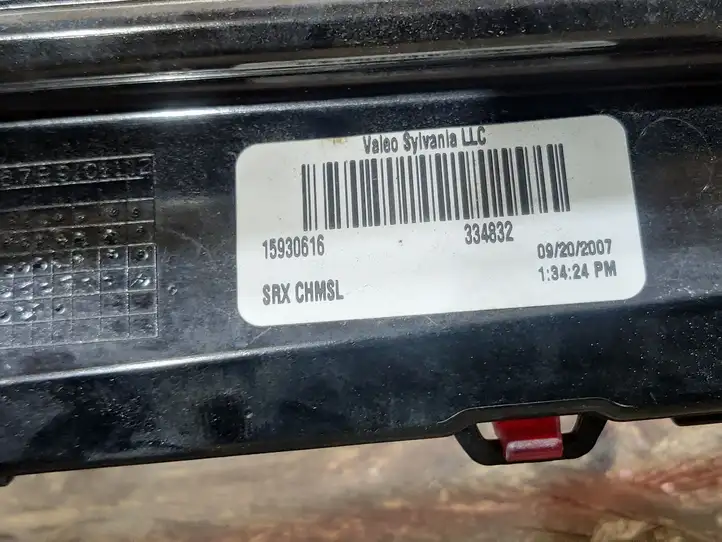 Cadillac SRX (2006 - 2009) 15930616 Дополнительный стоп фонарь — фото 2