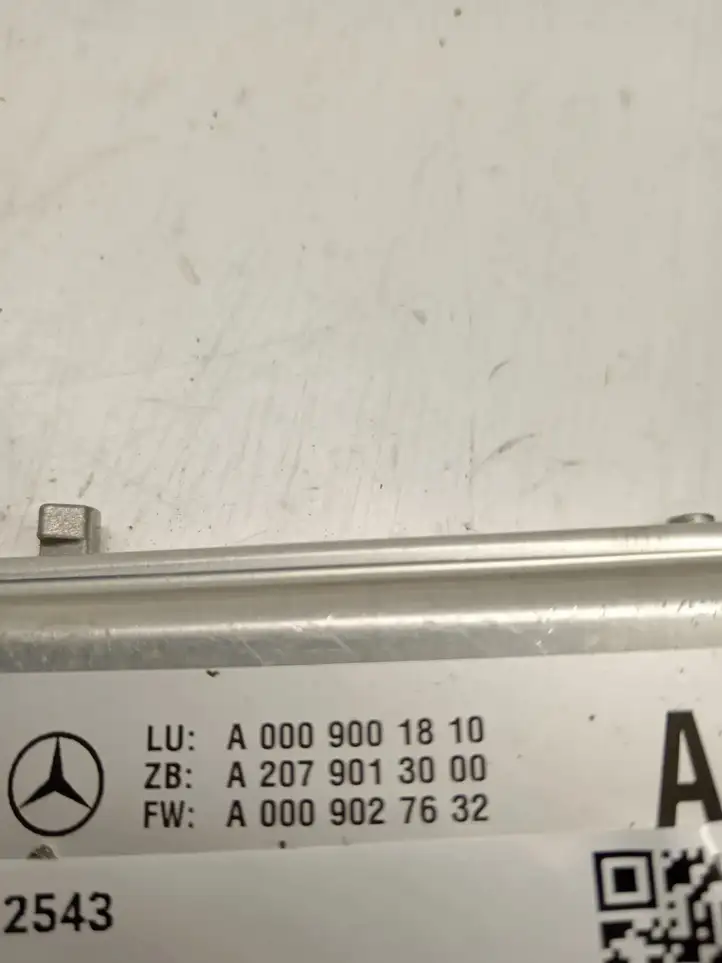 Mercedes-Benz GL X166 (2013 - 2019) A0009001810 Камера в лобовом стекле — фото 3
