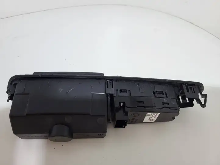BMW 7 F01 (2008 - 2016) 9204862 Кнопка стеклоподъемников — фото 6