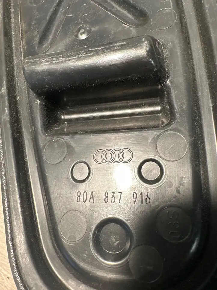 Audi Q5 SQ5 (2017 - ) 80A837916 Прочие детали салона — фото 2