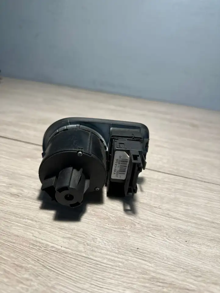 Seat Leon (1P) (2005 - 2012) 1P2941431H Включатель фонарей — фото 3