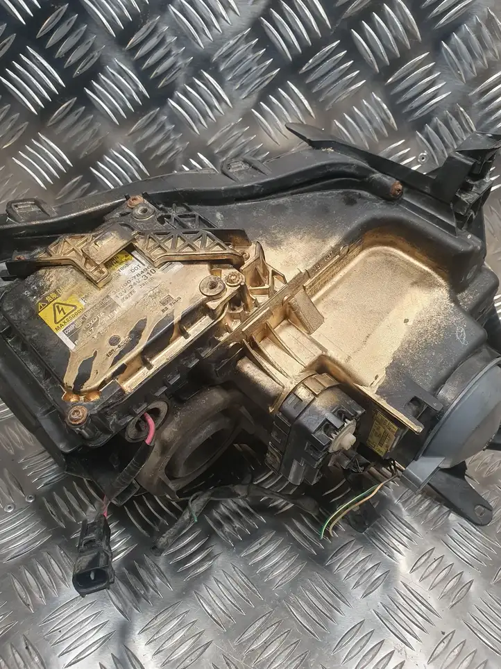 Toyota Avensis T250 (2006 - 2009) 8596724010 Передняя фара — фото 4
