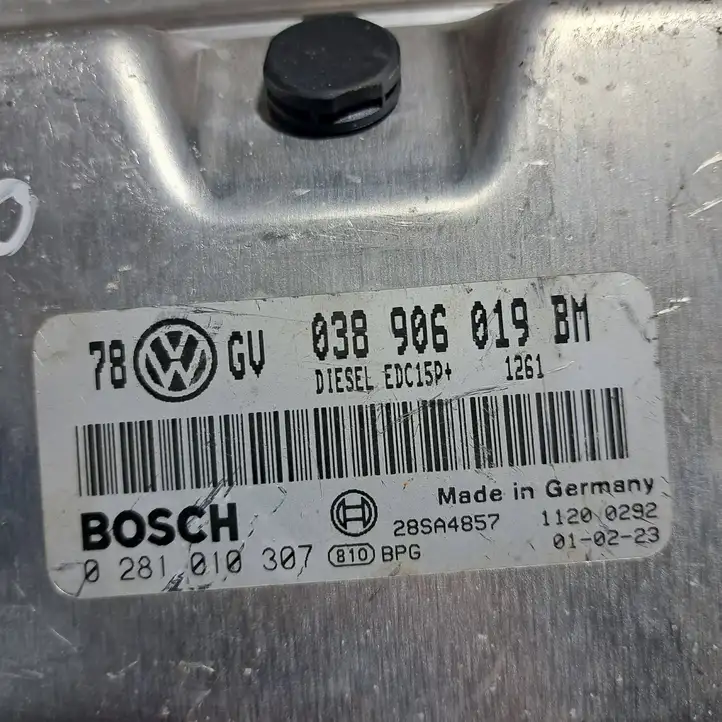 Volkswagen PASSAT B5.5 (2001 - 2005) 038906019BM Блок управления двигателем (ЭБУ) — фото 2