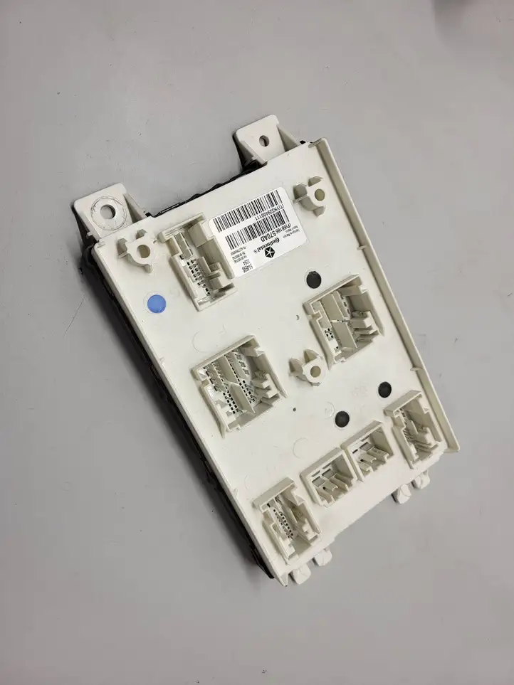Dodge Challenger (2014 - ) 68186570AD Модуль комфорта — фото 1