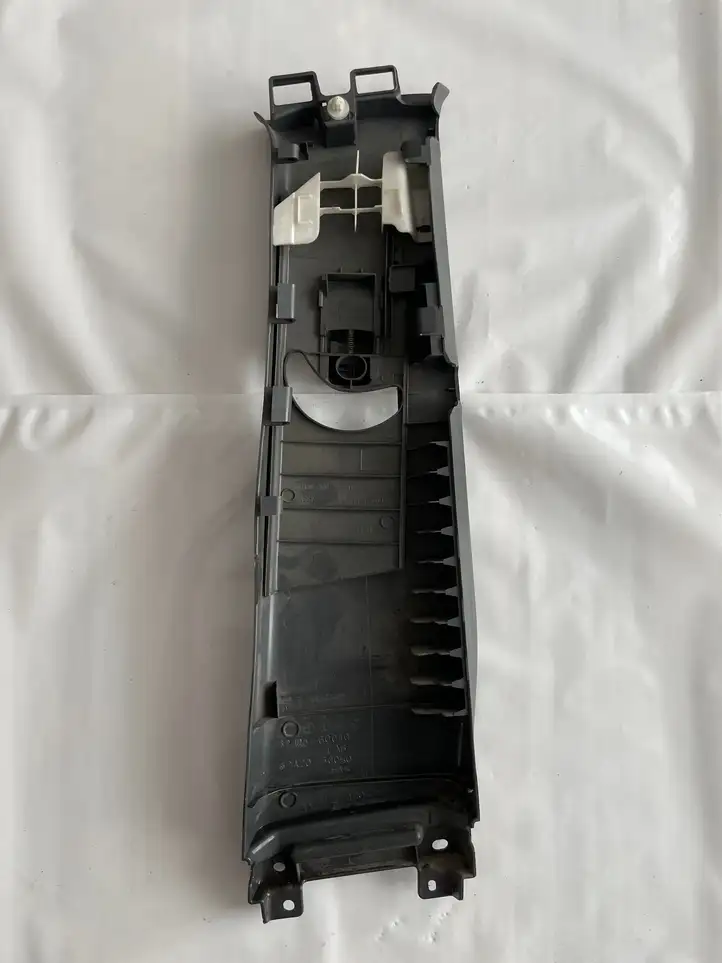 Toyota Land Cruiser (J120) (2002 - 2009) 6242060040 Верхняя обшивка стойки B — фото 2